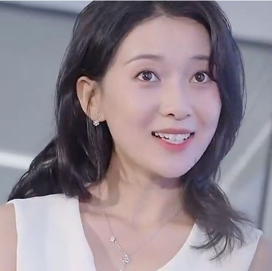 黑巷少女